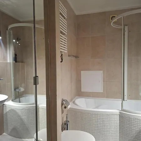 Almonia Z Pianinem Apartmán Vratislav